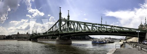 Fototapeta Most wolności w Budapeszcie na Węgrzech