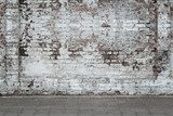 Fototapeta Miastowy tło, biel rujnująca przemysłowa ściana z cegieł whith kopii przestrzeń