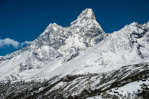 Fototapeta Ama Dablam Moutain (6814 m npm) w Himalajach, Nepal