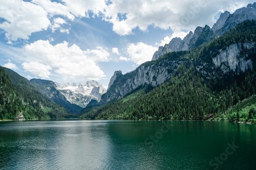 Fototapeta Austriackie górskie jezioro Gosausee Dachstein