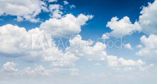 Fototapeta błękitne niebo z chmurą zbliżenie