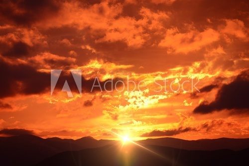 Fototapeta Krajobraz górski zachód słońca