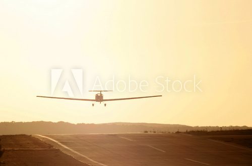 Fototapeta Lekki samolot startuje