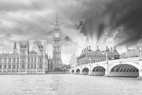 Fototapeta Londyn. Piękny widok na most Westminster i domy Parli
