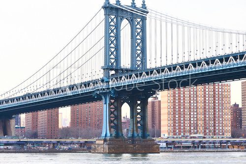 Fototapeta Manhattan most i linia horyzontu widok od Brooklyn przy zmierzchem