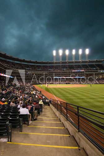 Fototapeta Mecz baseballowy przed burzą