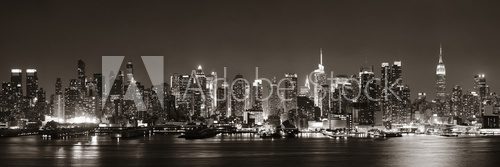 Fototapeta Monochromatyczna panorama nocnego miasta