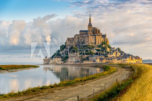 Fototapeta Mont Saint-Michel - wyspa pełna piękna