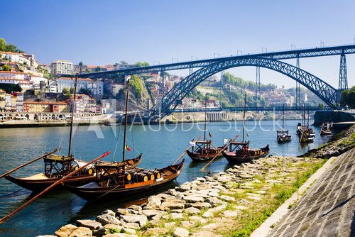 Fototapeta Niebieski most na rzece Douro