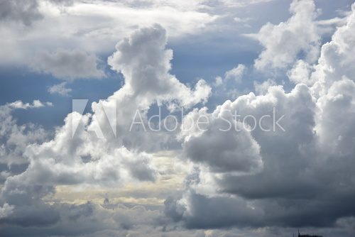 Fototapeta Podświetlane burzowe chmury