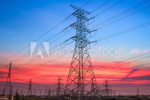 Fototapeta Pylon energii elektrycznej w zachodzie słońca