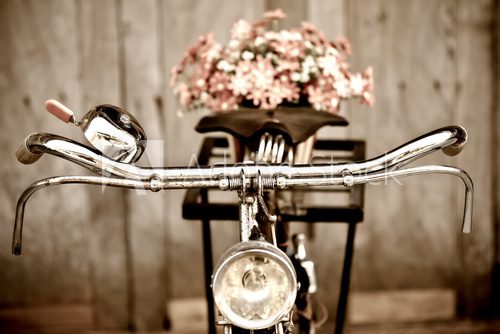 Fototapeta Stara bicykl i kwiat waza