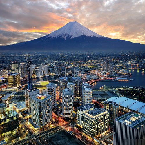 Fototapeta Surrealistyczny widok miasta Yokohama i Mt. Fuji