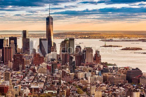 Fototapeta Widok z lotu ptaka Lower Manhattan przy zmierzchem
