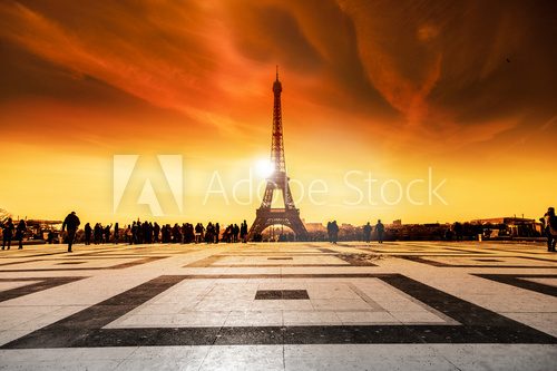 Fototapeta Wieża Eiffla o zachodzie słońca
