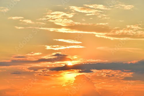 Fototapeta Zachód słońca niebo słońce chmury żółty wschód słońca