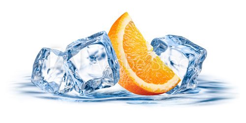 Obraz Pomarańczowa owoc z lodem odizolowywającym na białym tle