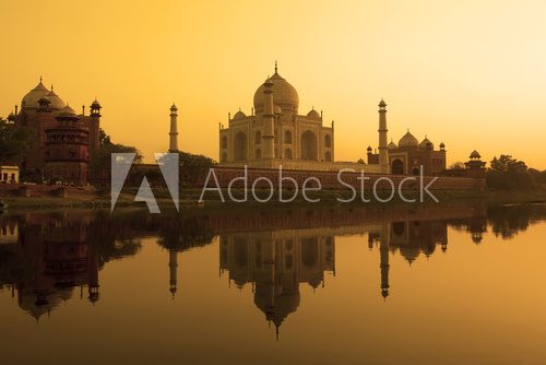 Obraz Taj Mahal zmierzchu odbicie, Yamuna rzeka.