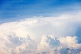 Fototapeta błękitne niebo z chmurami