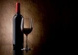 Fototapeta Czerwone wino: styl i elegancja 