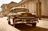 Fototapeta Klasyczny Chevrolet w Trinidad na Kubie