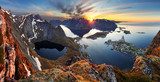 Fototapeta Natury panoramy góry krajobraz przy zmierzchem, Norwegia.