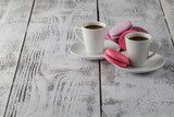Fototapeta Pastelowe chwile przy kawie i makaronikach