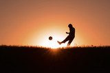 Fototapeta Piłka nożna piłka nożna dzieje się w słońcu