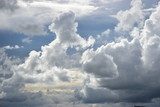 Fototapeta Podświetlane burzowe chmury