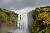 Fototapeta wodospad zielony Islandia