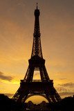 Fototapeta Zmierzch przy wieżą eifla, Paryż, Francja.