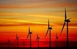 Obraz Farmy wiatrowe turbiny o zachodzie słońca