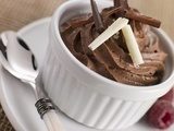 Obraz Mus czekoladowy z malinami