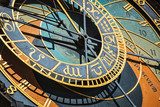Obraz Różne oblicza czasu –starożytny zegar