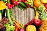 Obraz Warzywa i owoce w kształcie serca