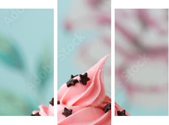Słodkie ciastko z dekoracją - Obraz trzyczęściowy, Tryptyk