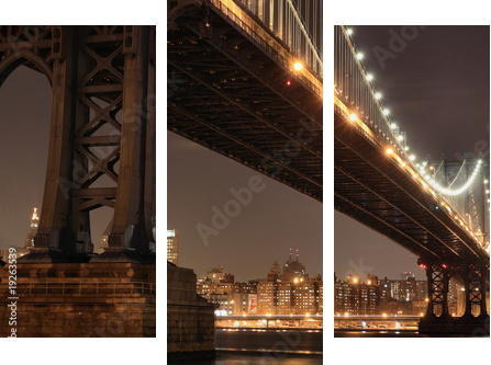 New York City Skyline i Manhattan Bridge w nocy - Obraz trzyczęściowy, Tryptyk