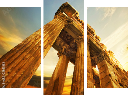 Stare ruiny Ruiny kolumny w Baalbeck, Liban - Obraz trzyczęściowy, Tryptyk