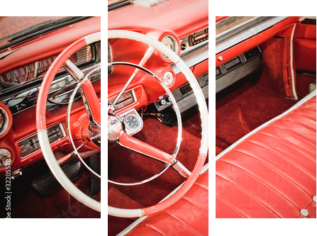 klasyczne wnętrze samochodu z czerwoną skórzaną tapicerką - Obraz trzyczęściowy, Tryptyk