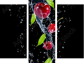 Wiśnie w plusk wody, samodzielnie na czarnym tle - Obraz trzyczęściowy, Tryptyk