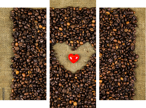 Małe serce na ziarna kawy - Obraz trzyczęściowy, Tryptyk