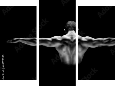 zdrowy muskularny mężczyzna z rękami wyciągniętymi na białym tle - Obraz trzyczęściowy, Tryptyk