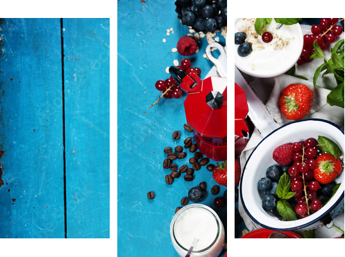 Zdrowe śniadanie - jogurt z musli i jagodami - zdrowie i - Obraz trzyczęściowy, Tryptyk