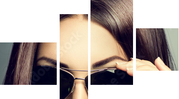 Model piękna dziewczyna z długie brązowe włosy nosi okulary - Obraz czteroczęściowy, Fortyk