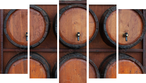 stoiska beczek z winem - Obraz pięcioczęściowy, Pentaptyk