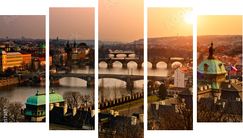 Panoramiczny widok na Most Karola i zachodem słońca Prague lights. - Obraz pięcioczęściowy, Pentaptyk