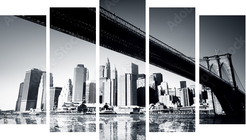 Szklana tafla wody – widok na Manhattan - Obraz pięcioczęściowy, Pentaptyk