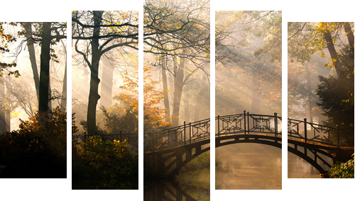 Jesień - Stary most jesienią mglisty park - Obraz pięcioczęściowy, Pentaptyk